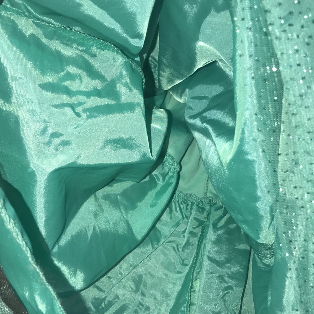 NWT Girl’s Disney Light-Up Ariel Costume - Picture 7 of 14